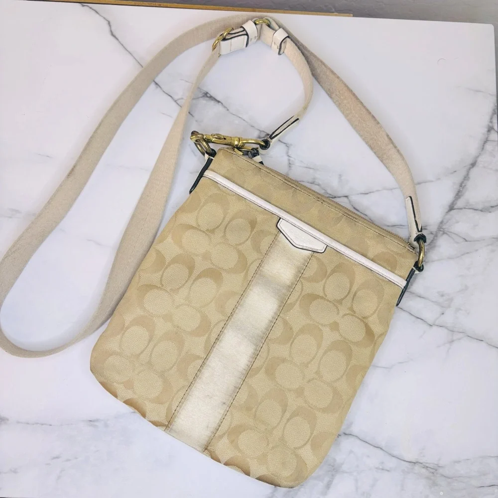 Coach Beige Crossbody‎ Bag